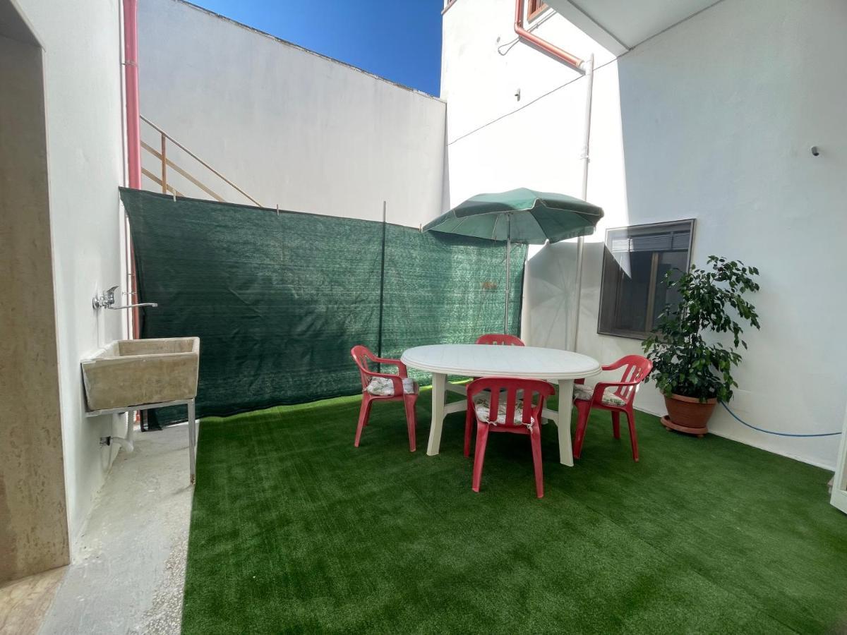 הוילה וגלי Casa Via Del Mare מראה חיצוני תמונה